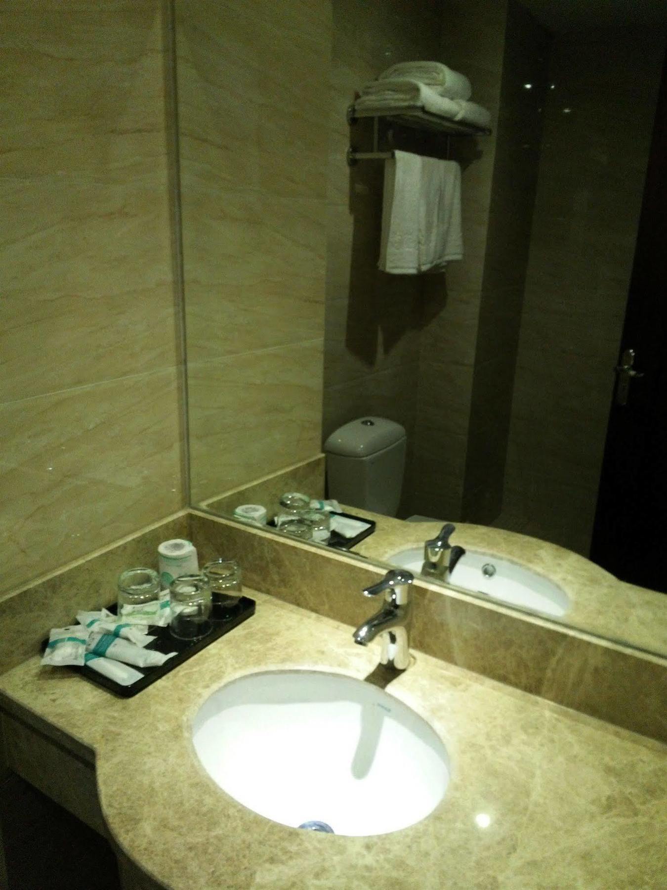 Chengdu Airport Ruijia Hotel מראה חיצוני תמונה